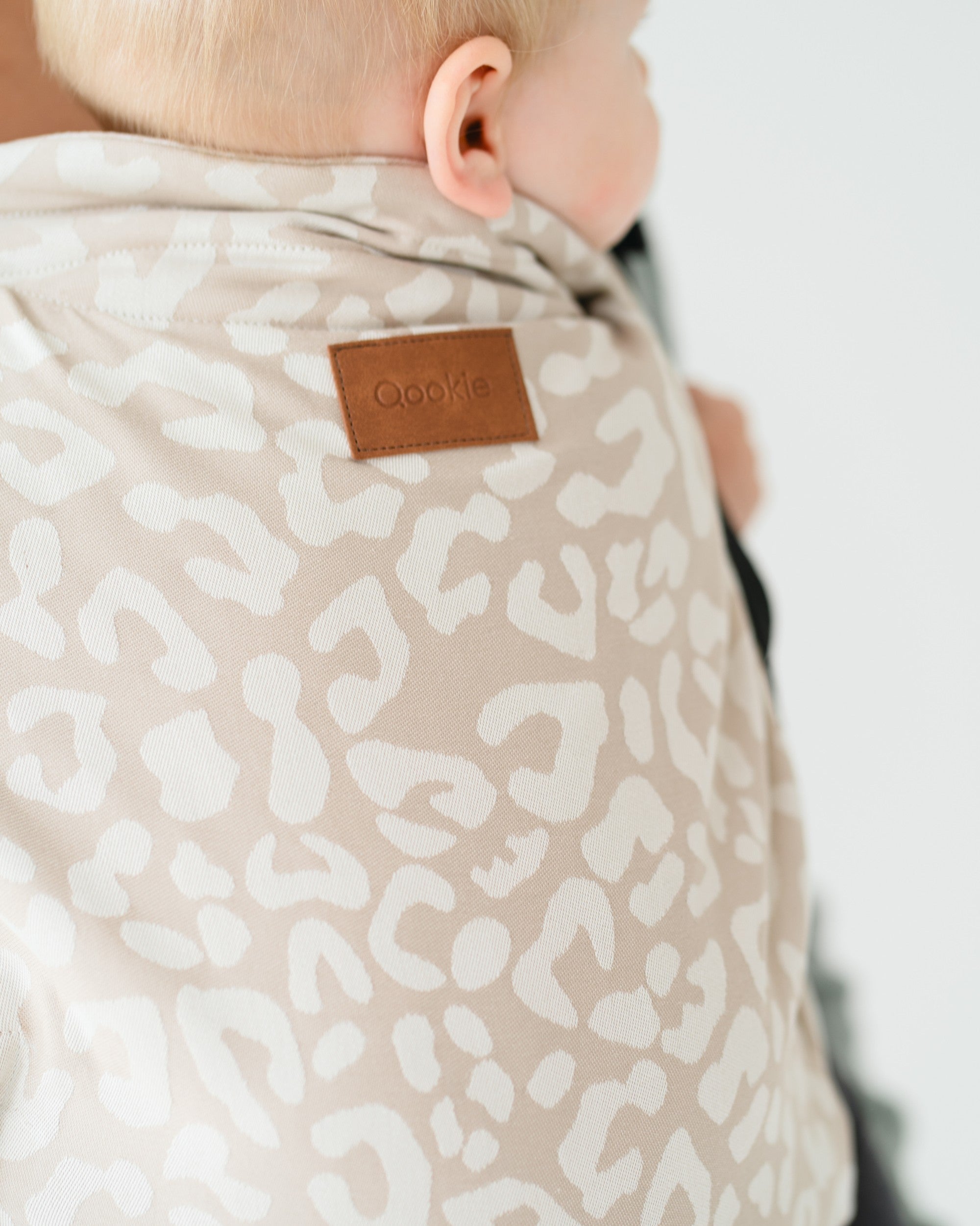 Qookie Ultimo - Toddler Trage - Leo Beige